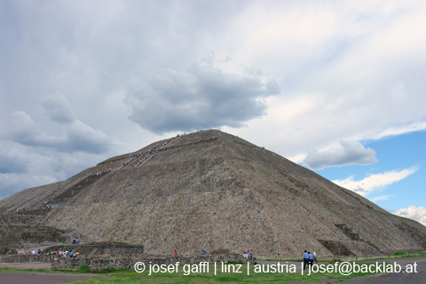 mexico_sightseeing_teotihuacan_guadalupe_frida_kahlo-07