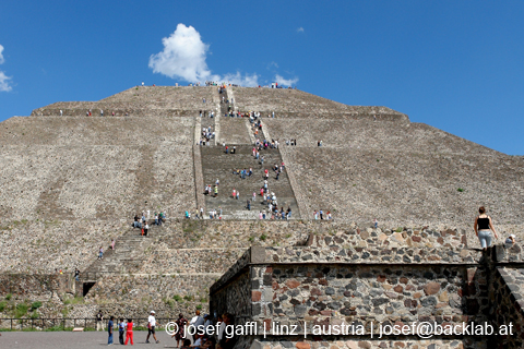 mexico_sightseeing_teotihuacan_guadalupe_frida_kahlo-08