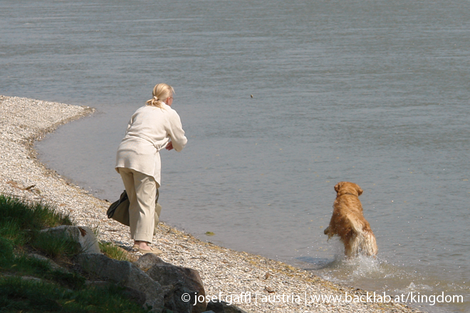 090424_linz_running_by-44